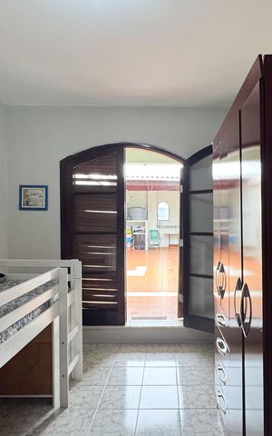 Casa à venda com 276m², 3 quartos e 2 vagas Casa à venda com 276m², 3 quartos e 2 vagasQuarto 2