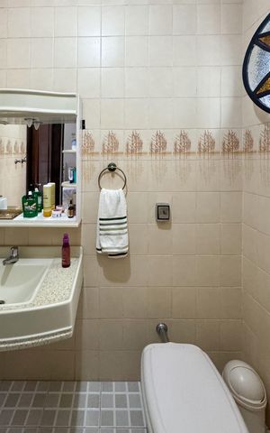 Casa à venda com 276m², 3 quartos e 2 vagas Casa à venda com 276m², 3 quartos e 2 vagasBanheiro Social
