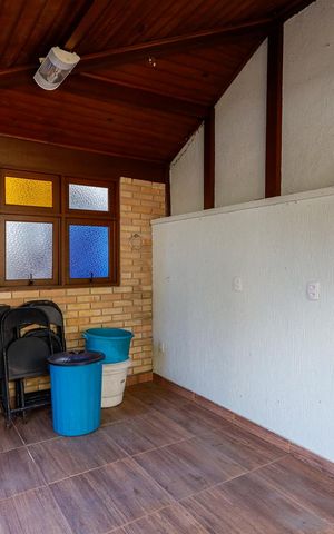 Casa à venda com 212m², 3 quartos e 4 vagas Casa à venda com 212m², 3 quartos e 4 vagasÁrea comum