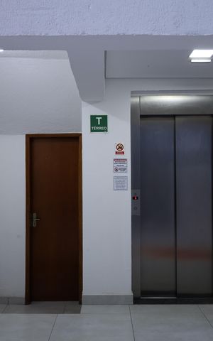 Apartamento à venda com 49m², 2 quartos e 1 vagaÁrea comum - Saguão do andar