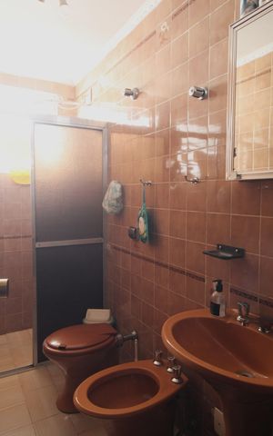 Casa à venda com 103m², 3 quartos e 3 vagasBanheiro 2