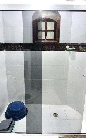 Casa para alugar com 150m², 2 quartos e 1 vaga Casa para alugar com 150m², 2 quartos e 1 vagaBanheiro 1