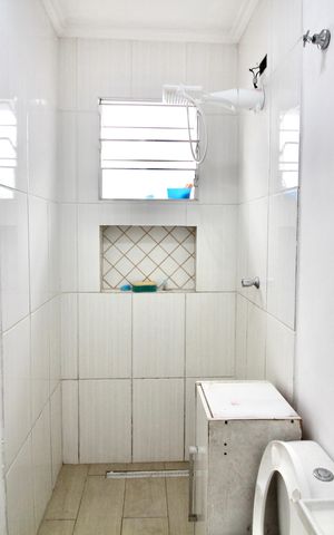 Casa para alugar com 150m², 3 quartos e 2 vagas Casa para alugar com 150m², 3 quartos e 2 vagasBanheiro 2