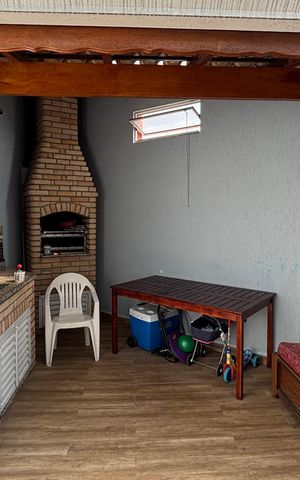 Casa à venda com 105m², 2 quartos e 2 vagasQuintal