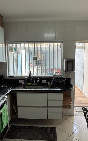Casa à venda com 105m², 2 quartos e 2 vagasCozinha