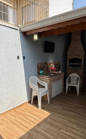 Casa à venda com 105m², 2 quartos e 2 vagasQuintal