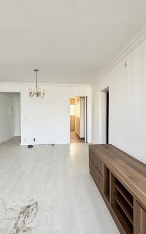 Apartamento à venda com 118m², 3 quartos e 1 vaga Apartamento à venda com 118m², 3 quartos e 1 vagaSala