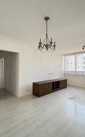 Apartamento à venda com 118m², 3 quartos e 1 vaga Apartamento à venda com 118m², 3 quartos e 1 vagaSala