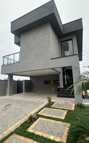 Casa de condomínio à venda com 250m², 3 quartos e 4 vagasFachada