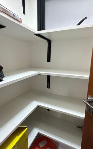 Casa de condomínio à venda com 250m², 3 quartos e 4 vagasDespensa