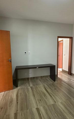 Casa de condomínio à venda com 250m², 3 quartos e 4 vagasSuíte 1