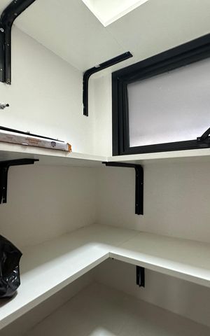 Casa de condomínio à venda com 250m², 3 quartos e 4 vagasDespensa