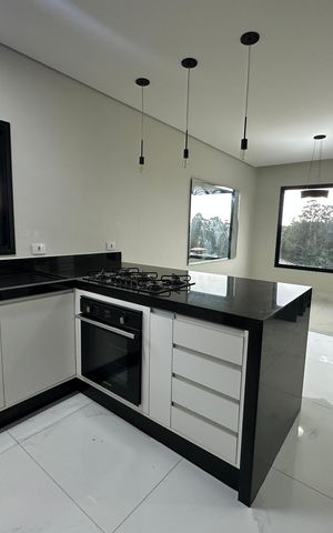 Casa de condomínio à venda com 250m², 3 quartos e 4 vagasCozinha