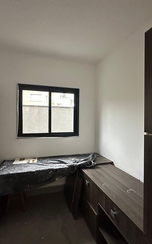 Casa de condomínio à venda com 250m², 3 quartos e 4 vagasEscritório