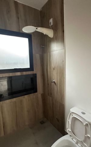 Casa de condomínio à venda com 250m², 3 quartos e 4 vagasBanheiro