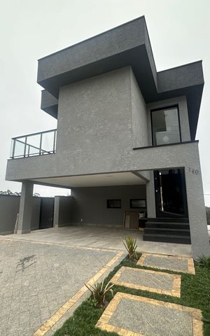Casa de condomínio à venda com 250m², 3 quartos e 4 vagasFachada