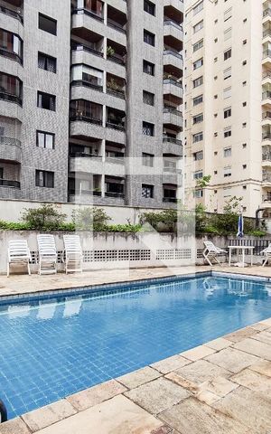 Apartamento para alugar com 56m², 2 quartos e 1 vaga Apartamento para alugar com 56m², 2 quartos e 1 vagaÁrea comum - Piscina
