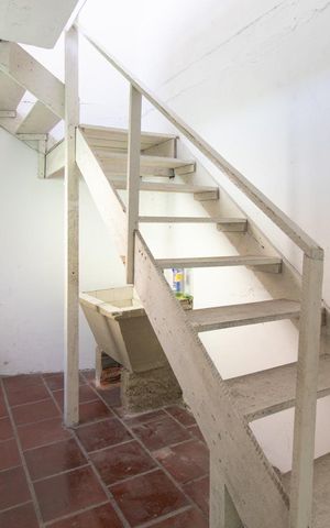 Casa à venda com 172m², 2 quartos e 1 vaga Casa à venda com 172m², 2 quartos e 1 vagaFundos