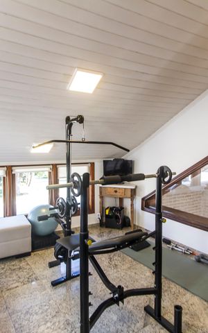 Casa de condomínio para alugar com 700m², 4 quartos e 7 vagas Casa de condomínio para alugar com 700m², 4 quartos e 7 vagasEscritório