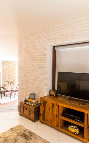 Casa de condomínio para alugar com 700m², 4 quartos e 7 vagas Casa de condomínio para alugar com 700m², 4 quartos e 7 vagasSala