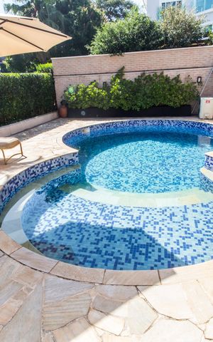 Casa de condomínio para alugar com 700m², 4 quartos e 7 vagas Casa de condomínio para alugar com 700m², 4 quartos e 7 vagasPiscina