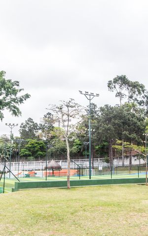 Casa de condomínio para alugar com 700m², 4 quartos e 7 vagas Casa de condomínio para alugar com 700m², 4 quartos e 7 vagasQuadra Esportiva