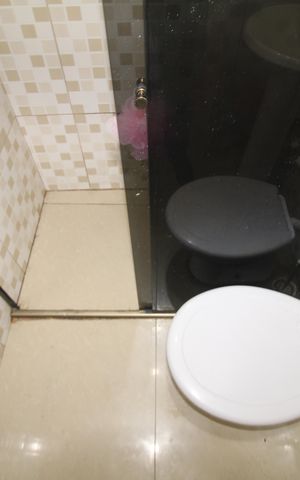 Casa à venda com 190m², 3 quartos e 2 vagasBanheiro