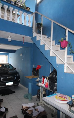 Casa à venda com 190m², 3 quartos e 2 vagasGaragem