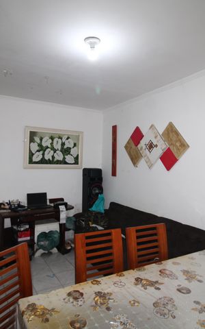Casa à venda com 190m², 3 quartos e 2 vagasSala