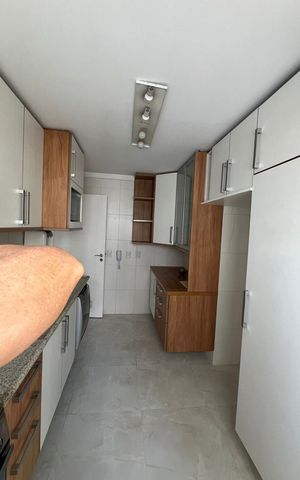 Apartamento à venda com 198m², 3 quartos e 3 vagas