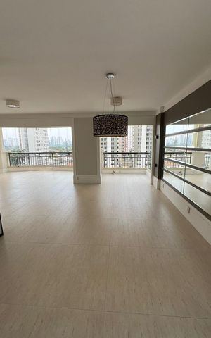Apartamento à venda com 198m², 3 quartos e 3 vagas