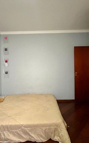 Casa de condomínio à venda com 185m², 4 quartos e 2 vagas Casa de condomínio à venda com 185m², 4 quartos e 2 vagasSuíte 2