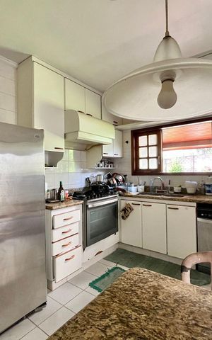Casa de condomínio à venda com 185m², 4 quartos e 2 vagas Casa de condomínio à venda com 185m², 4 quartos e 2 vagasCozinha