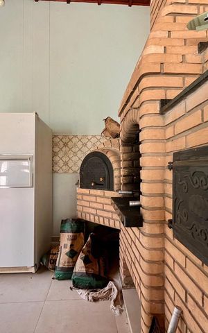 Casa de condomínio à venda com 185m², 4 quartos e 2 vagas