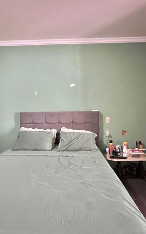 Casa de condomínio à venda com 185m², 4 quartos e 2 vagas Casa de condomínio à venda com 185m², 4 quartos e 2 vagasQuarto 3