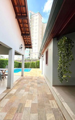 Casa de condomínio à venda com 185m², 4 quartos e 2 vagas