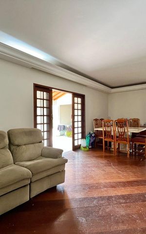 Casa de condomínio à venda com 185m², 4 quartos e 2 vagas Casa de condomínio à venda com 185m², 4 quartos e 2 vagasSala