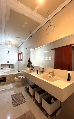 Casa de condomínio à venda com 185m², 4 quartos e 2 vagas Casa de condomínio à venda com 185m², 4 quartos e 2 vagasBanheiro da Suíte 3
