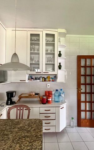 Casa de condomínio à venda com 185m², 4 quartos e 2 vagas Casa de condomínio à venda com 185m², 4 quartos e 2 vagasCozinha