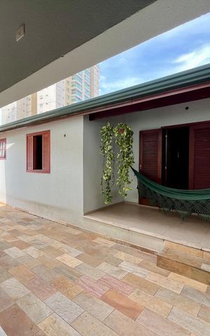 Casa de condomínio à venda com 185m², 4 quartos e 2 vagas