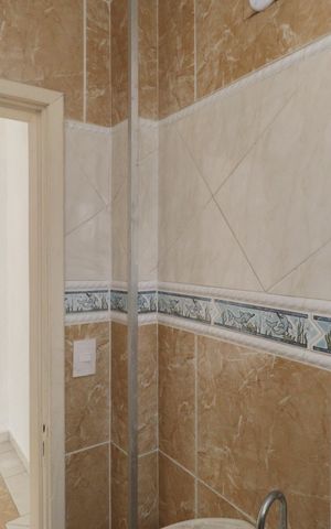 Apartamento à venda com 150m², 3 quartos e 1 vaga Apartamento à venda com 150m², 3 quartos e 1 vagaBanheiro da Suíte 2