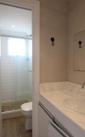 Apartamento para alugar com 169m², 3 quartos e 2 vagasBanheiro social