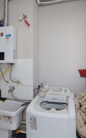 Apartamento à venda com 47m², 3 quartos e 1 vagaÁrea de Serviço / Varanda