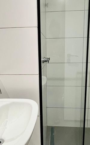 Apartamento à venda com 146m², 2 quartos e 2 vagas Apartamento à venda com 146m², 2 quartos e 2 vagasBanheiro social 2