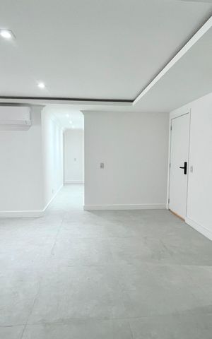 Apartamento à venda com 146m², 2 quartos e 2 vagas Apartamento à venda com 146m², 2 quartos e 2 vagasSala