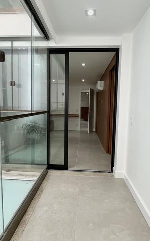 Apartamento à venda com 146m², 2 quartos e 2 vagas Apartamento à venda com 146m², 2 quartos e 2 vagasSuite