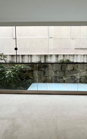 Apartamento à venda com 146m², 2 quartos e 2 vagas Apartamento à venda com 146m², 2 quartos e 2 vagasVaranda