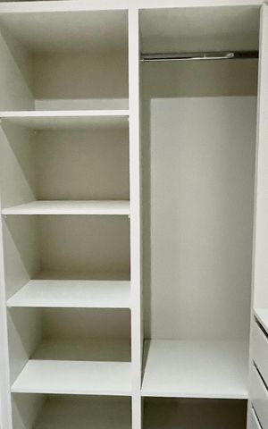 Apartamento à venda com 146m², 2 quartos e 2 vagas Apartamento à venda com 146m², 2 quartos e 2 vagasCloset da suite 2
