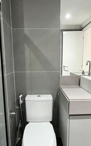 Apartamento à venda com 146m², 2 quartos e 2 vagas Apartamento à venda com 146m², 2 quartos e 2 vagasBanheiro da Suite 2