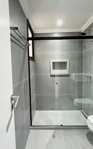 Apartamento à venda com 146m², 2 quartos e 2 vagas Apartamento à venda com 146m², 2 quartos e 2 vagasBanheiro da Suite 2